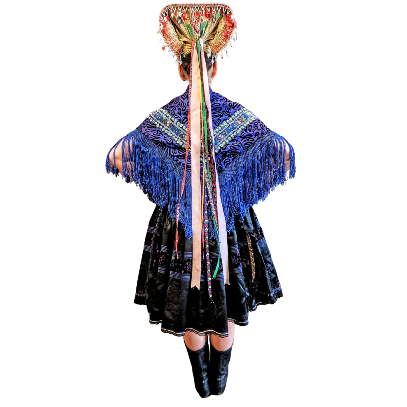 Ženský kroj Tekov so šatkou