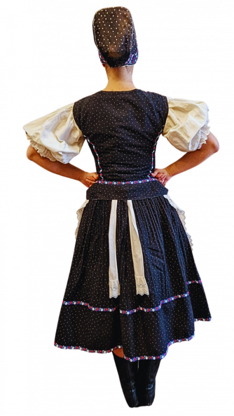 Ženský kroj z Pohronskej Polhory