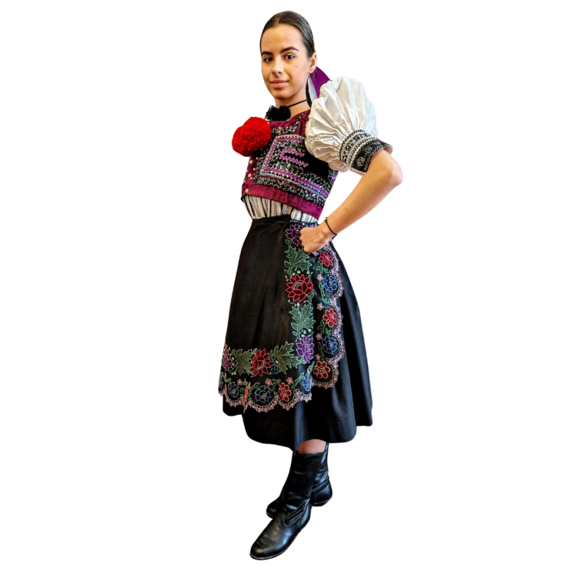 Ženský kroj Dobrá niva