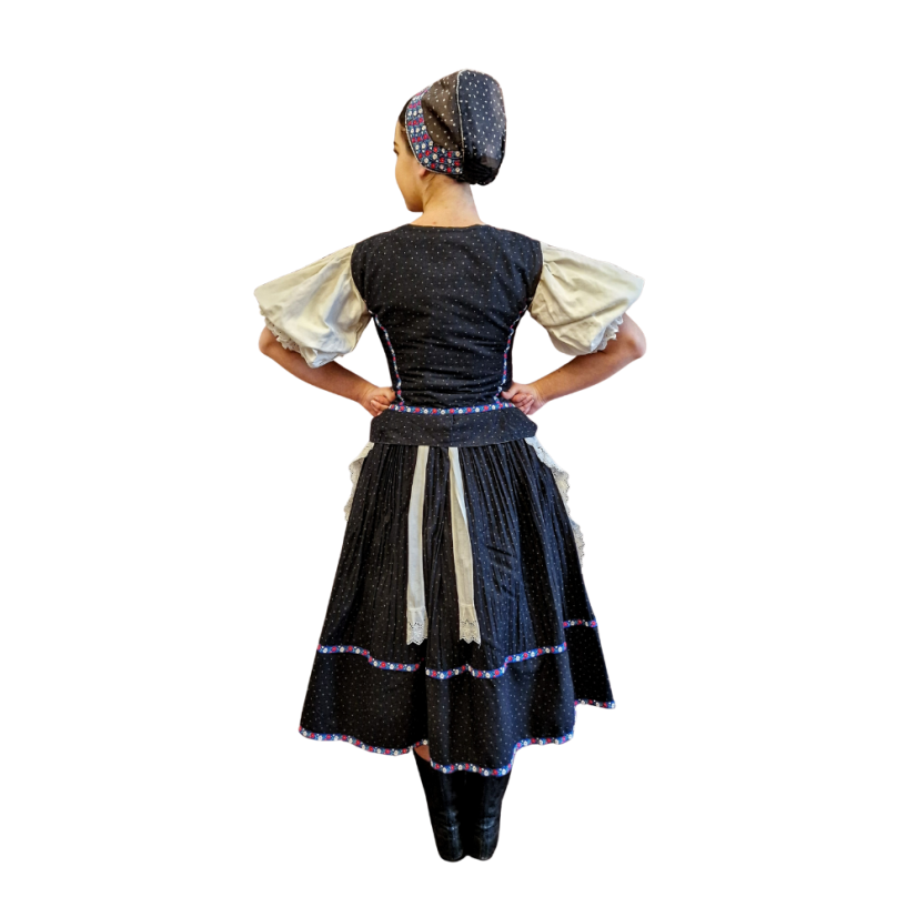Ženský kroj z Pohronskej Polhory