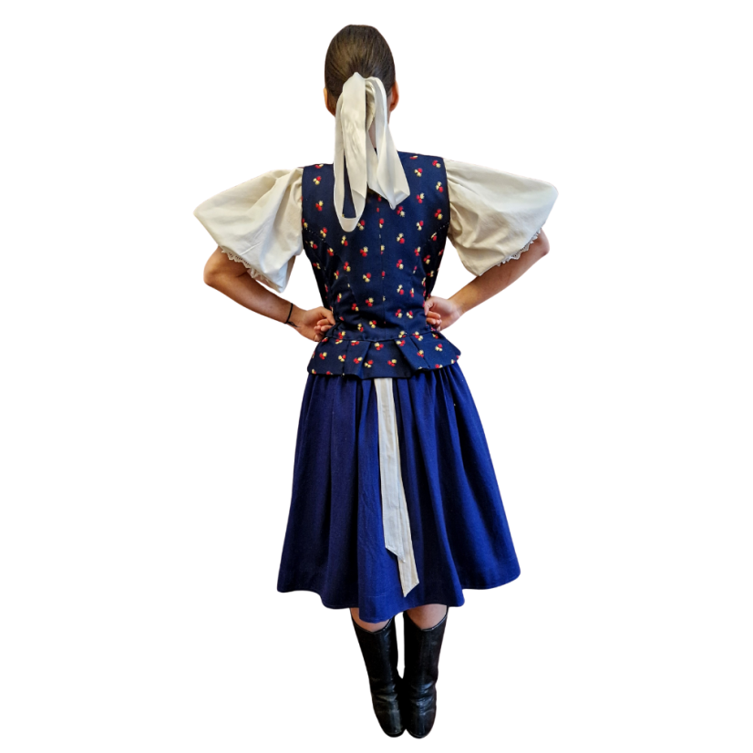 Dievčenský kroj z Pohronskej Polhory