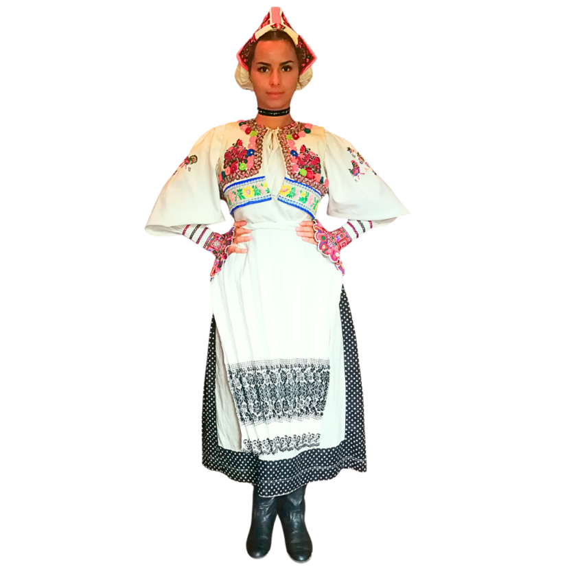 Ženský kroj Závadka nad Hronom